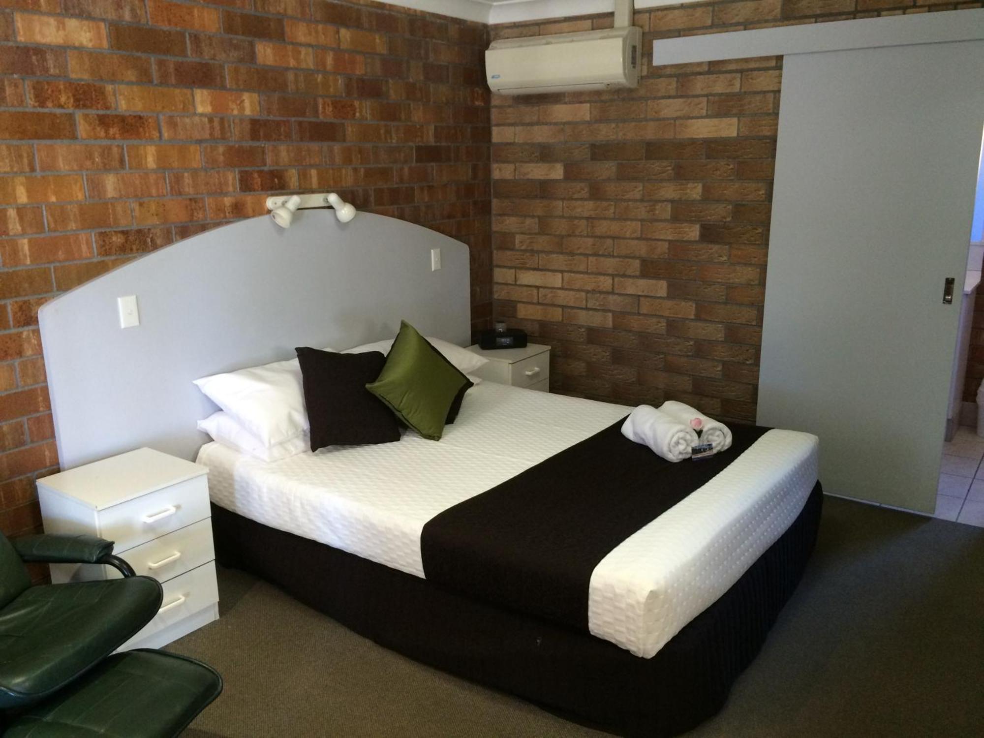 Miles Outback Motel Extérieur photo