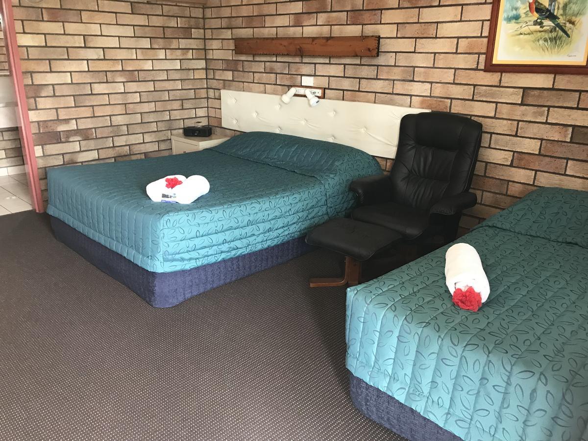 Miles Outback Motel Extérieur photo